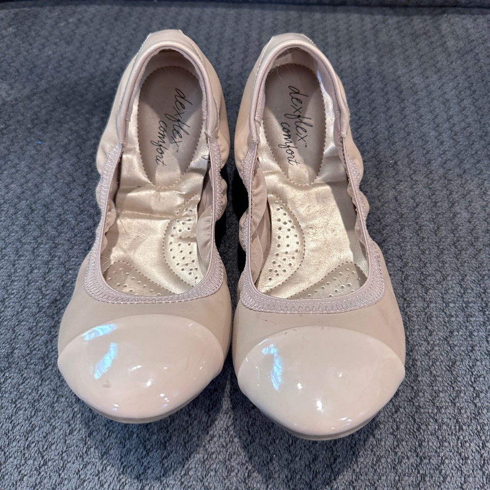 Dexflex comfort Nude color ballet flats size 9
